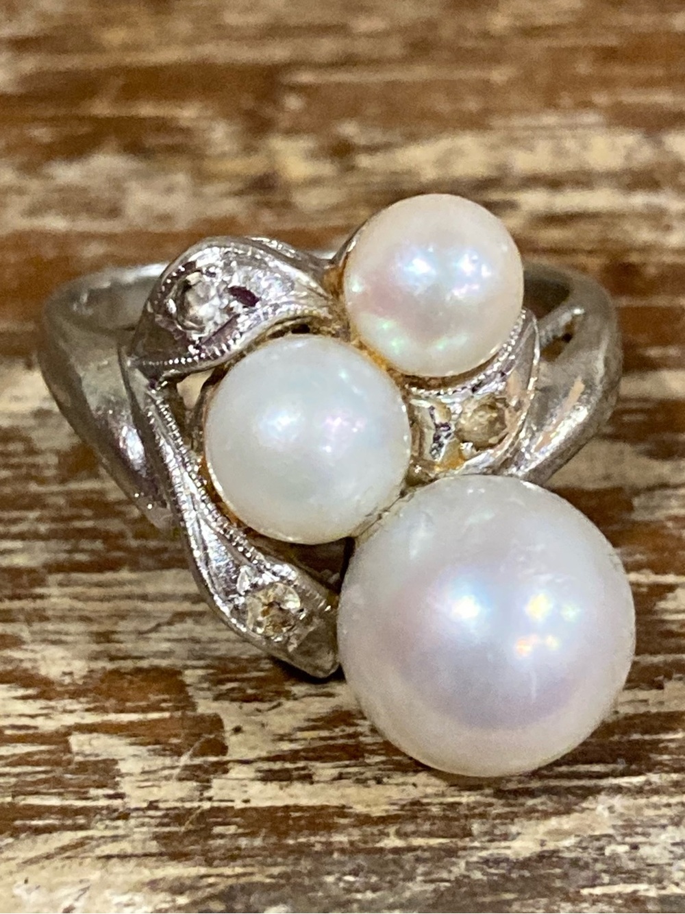 10K Gold Triple Pearl Cluster Ring Size 5.25 White Gold - Picture 13 of 13